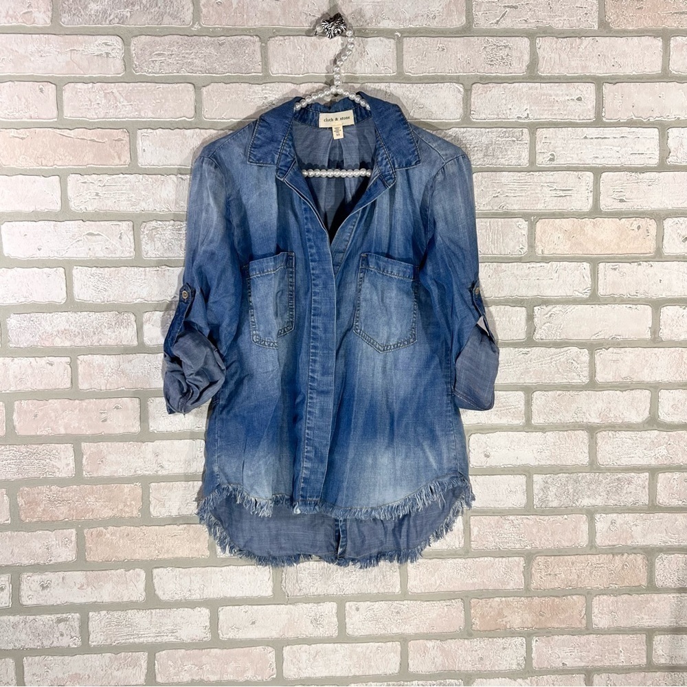 Anthropologie Cloth & Stone Chambray Raw Hem Button Front Shirt Size XS - Picture 4 of 12